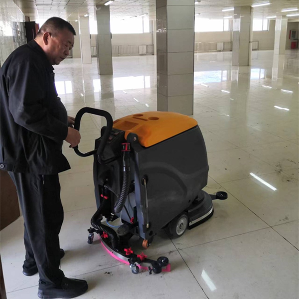 工業場所使用的工業洗地機使用效率如何？